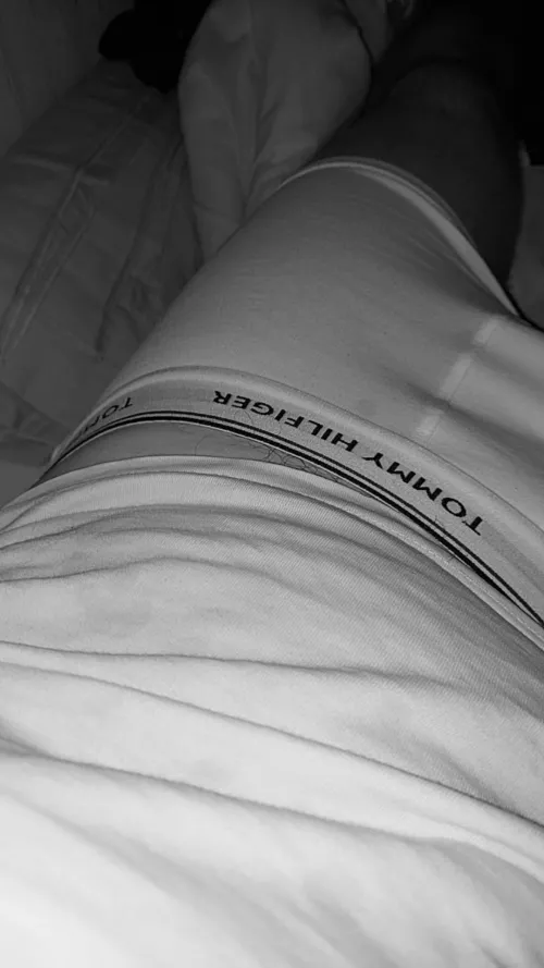 27, NW/Preston lads want sucking?