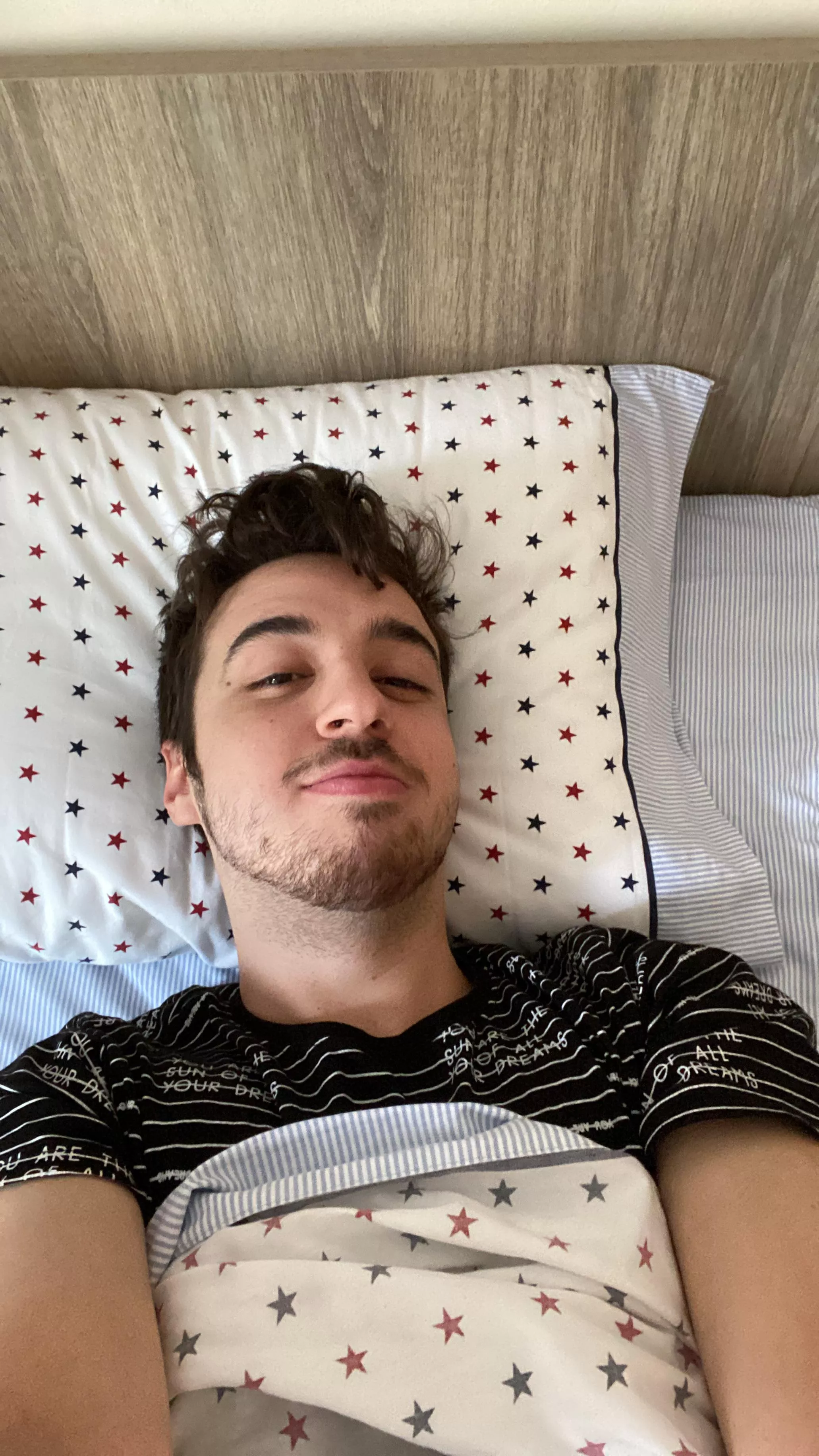 28M - I've been trying so hard to smile and feel happy..