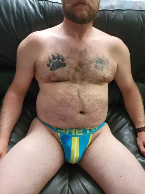 Anyone else get turned on while looking at reddit? [43]