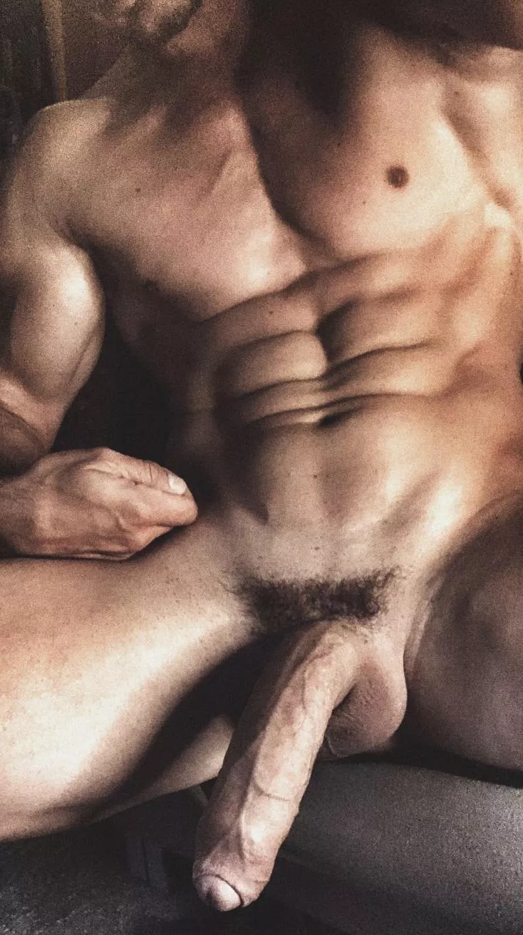 Be honest, you wanna get fucked by a big guy