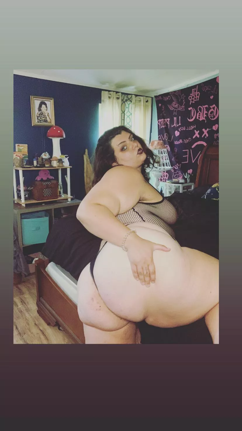 Bend me overrrr 😜