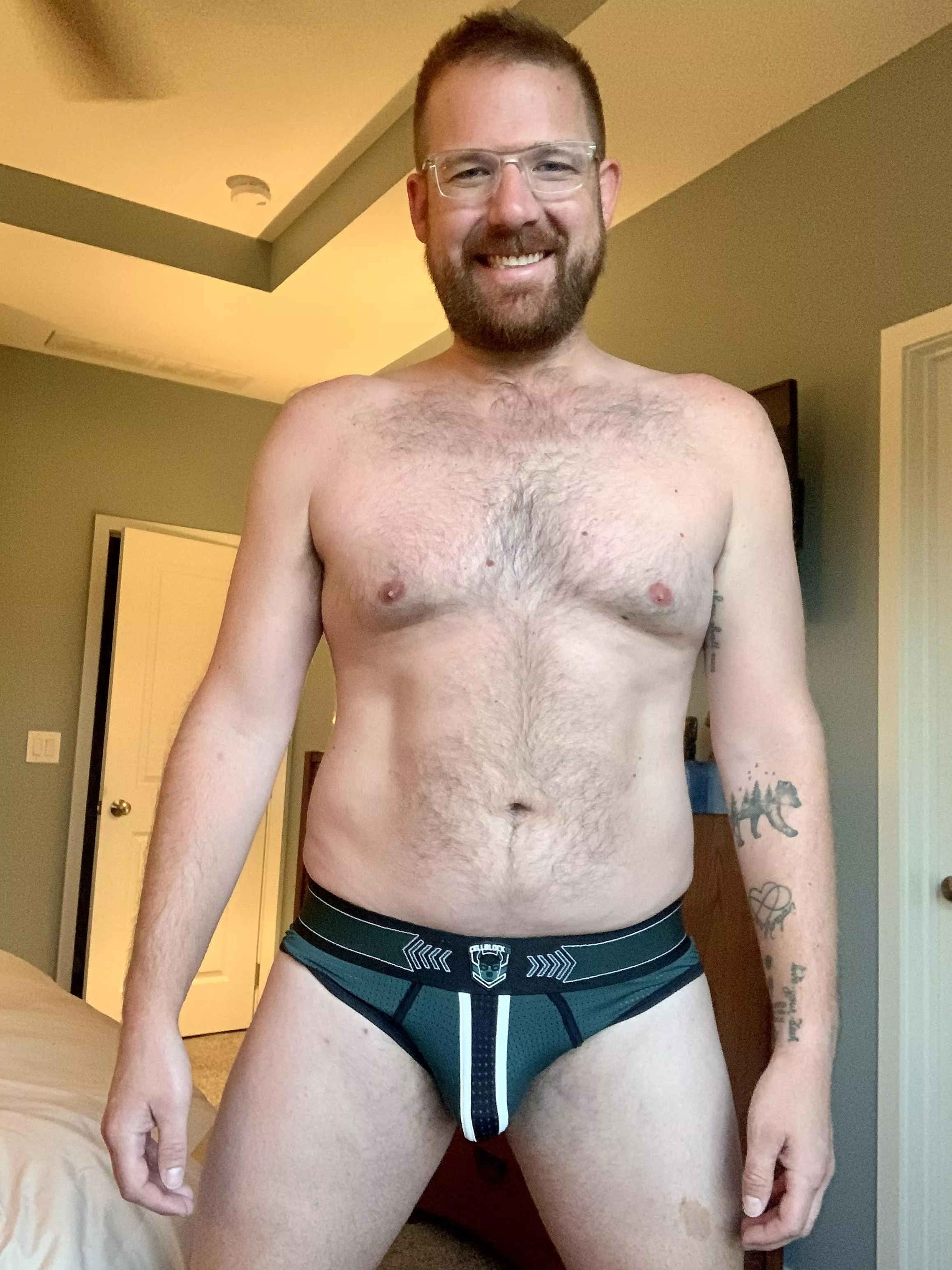 Happy weekend, sexy men!