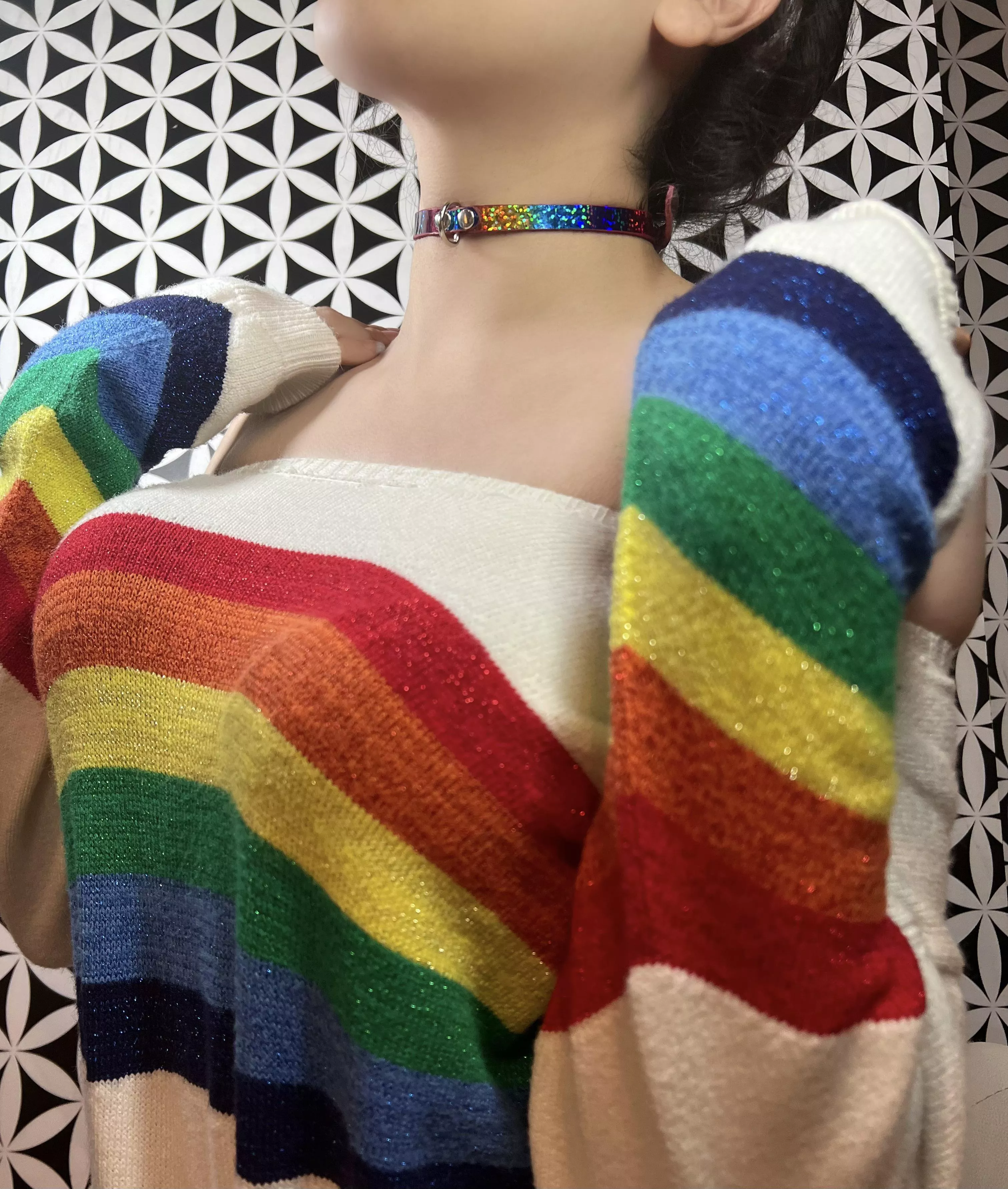 How cute is this new rainbow collar?!! 🌈💕