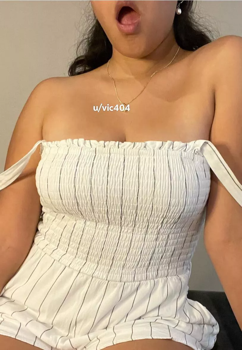 I love this cute romper :) 18[f]