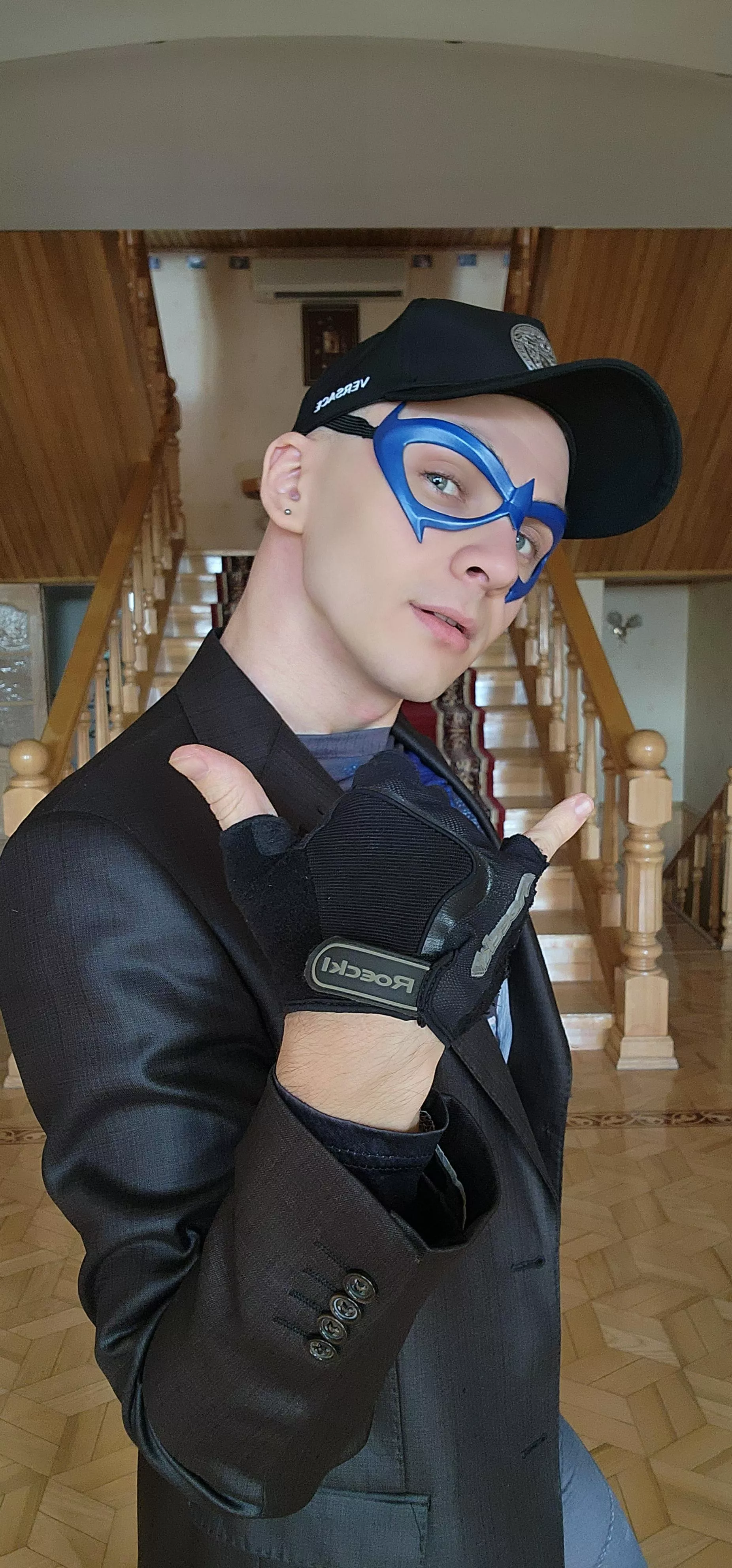 My first attempt of casual Nightwing cosplay