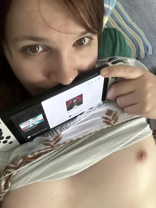 Taking a break from Vampire Survivors to take some snaps 📸