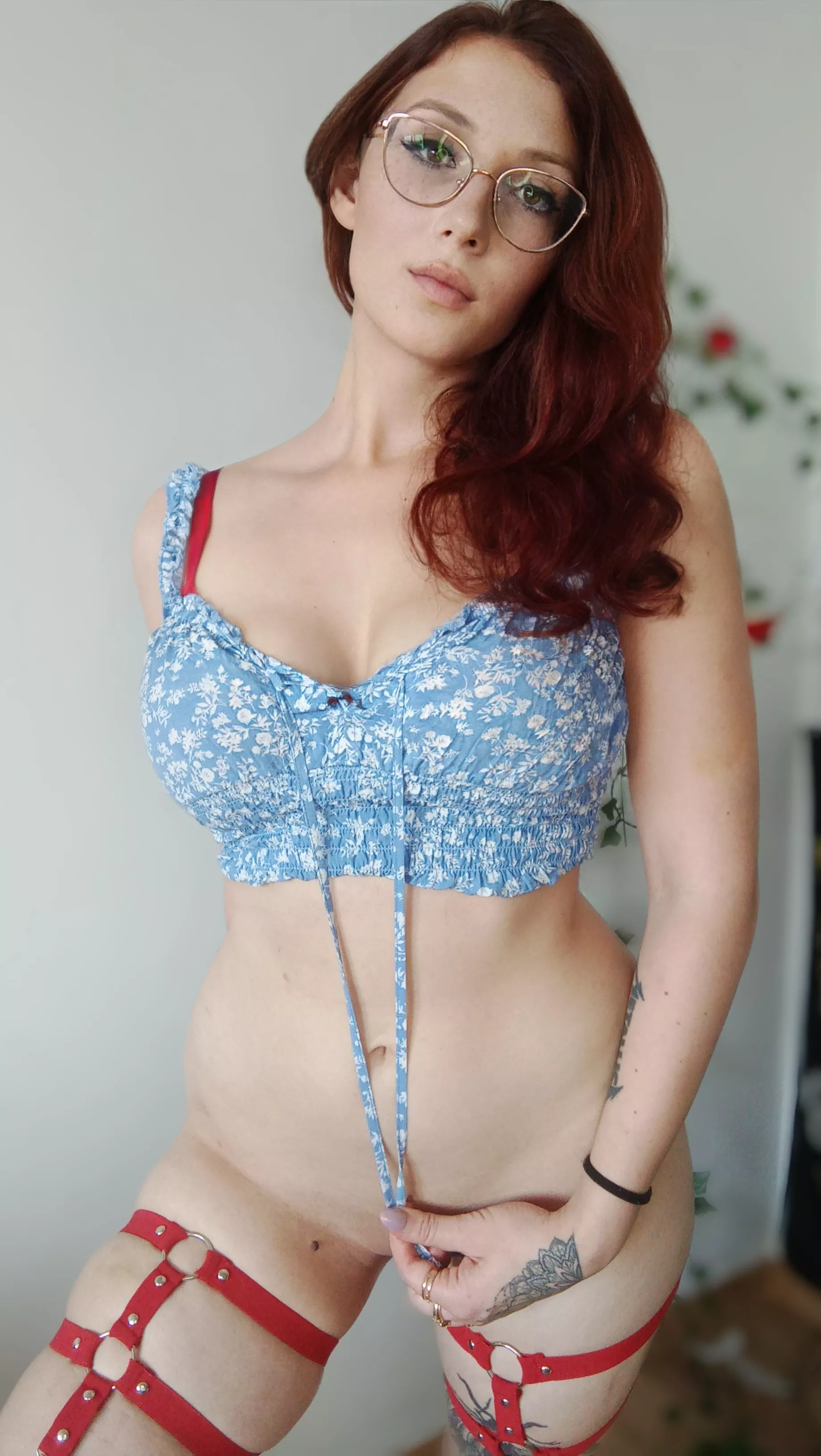 U like them with garters?