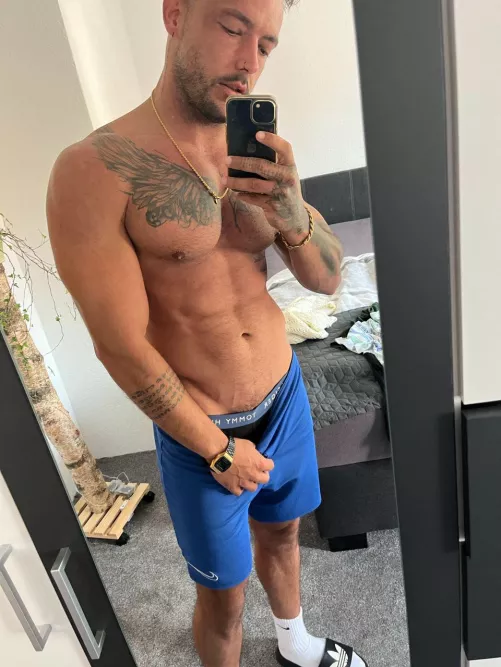 You walk in on Daddy jerking. What do you do?