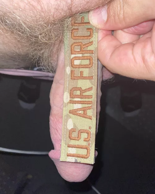 At em boys give em the gun! [32]