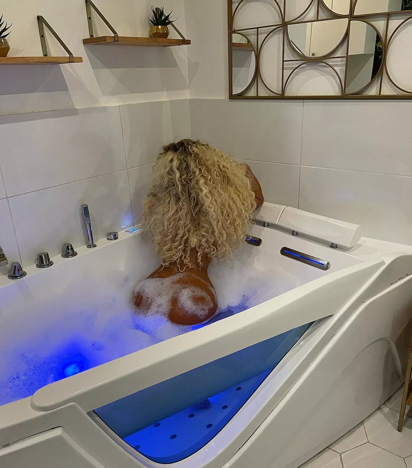 bubblebaths always make me feel sexy