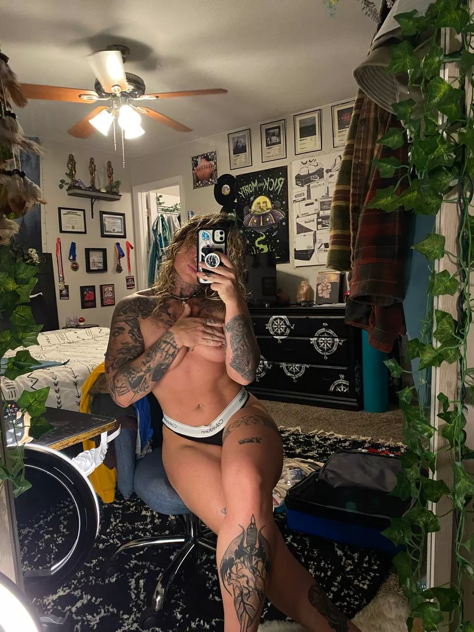 Do you find woman with muscles sexy ?