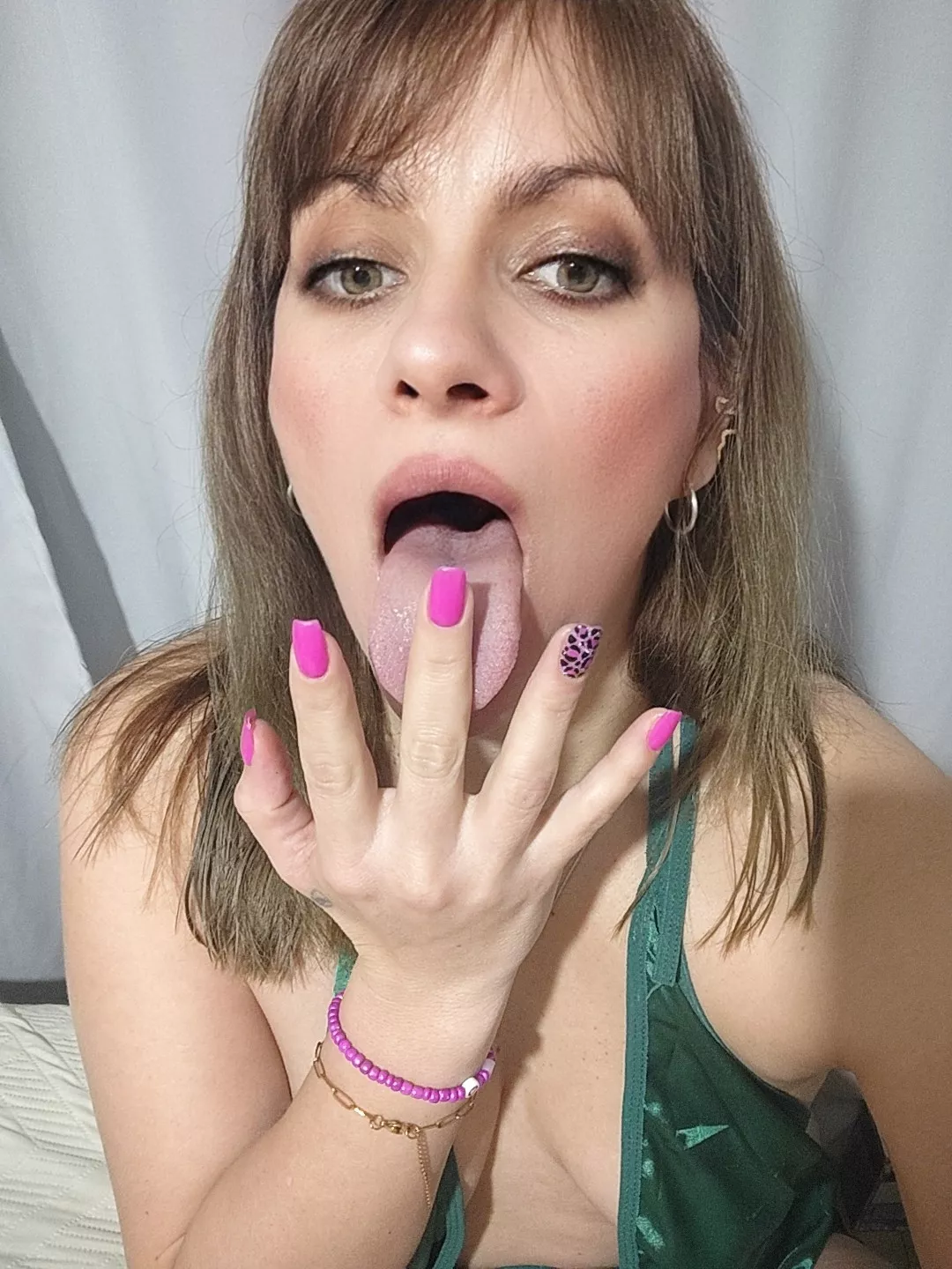 Do you like mommy's natural Nails