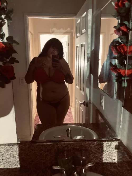 Do you like thick girls with bangs?