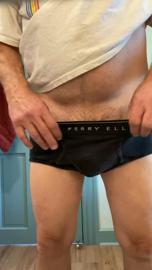 Keeping with basic black