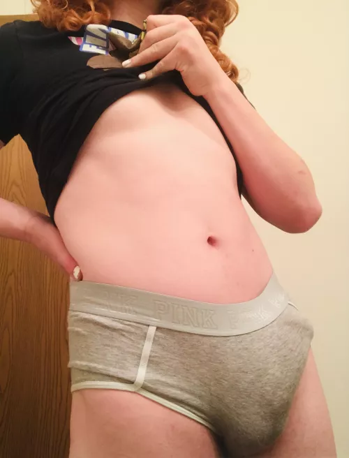 New rule: if you think you're bigger than me, you have to tell me your size 📏