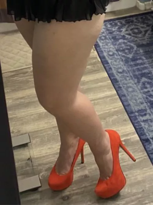 Orange 🍊 (Jessica Simpson’s)