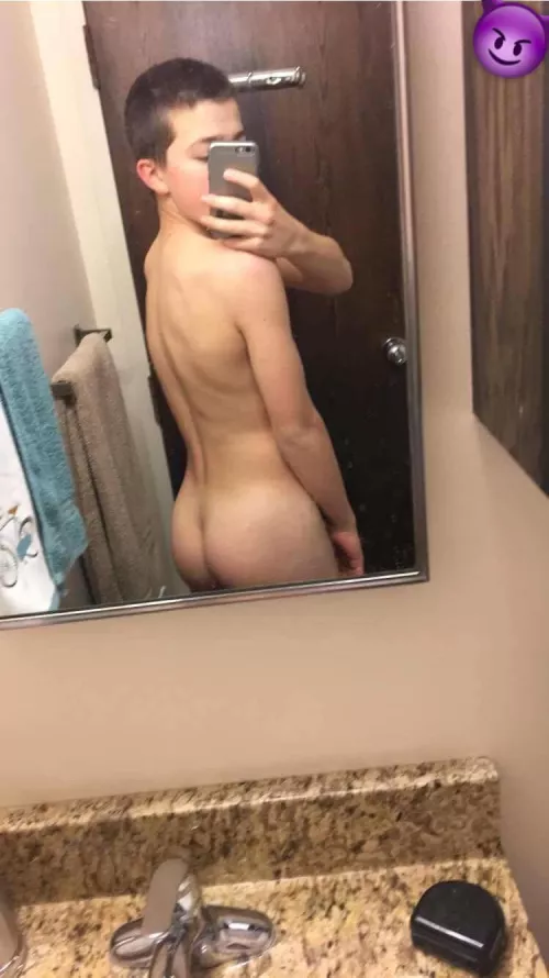 Please stretch my boy pussy 🥵 make it hurt please 😈