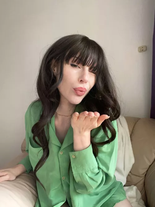 The perfect space to place your face