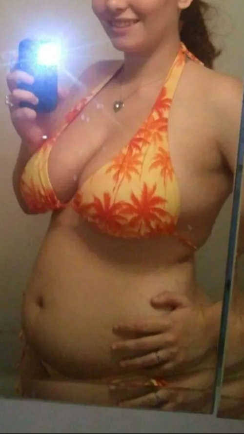 Throwback to my pre-MILF bikini body 👙