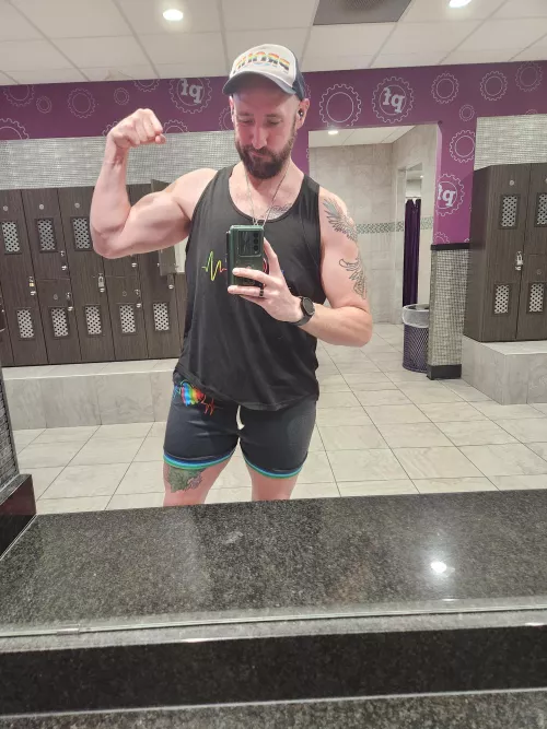 Your little reminder for the day: you're stronger than you know. You're beautiful. You deserve to be happy. You are worthy.