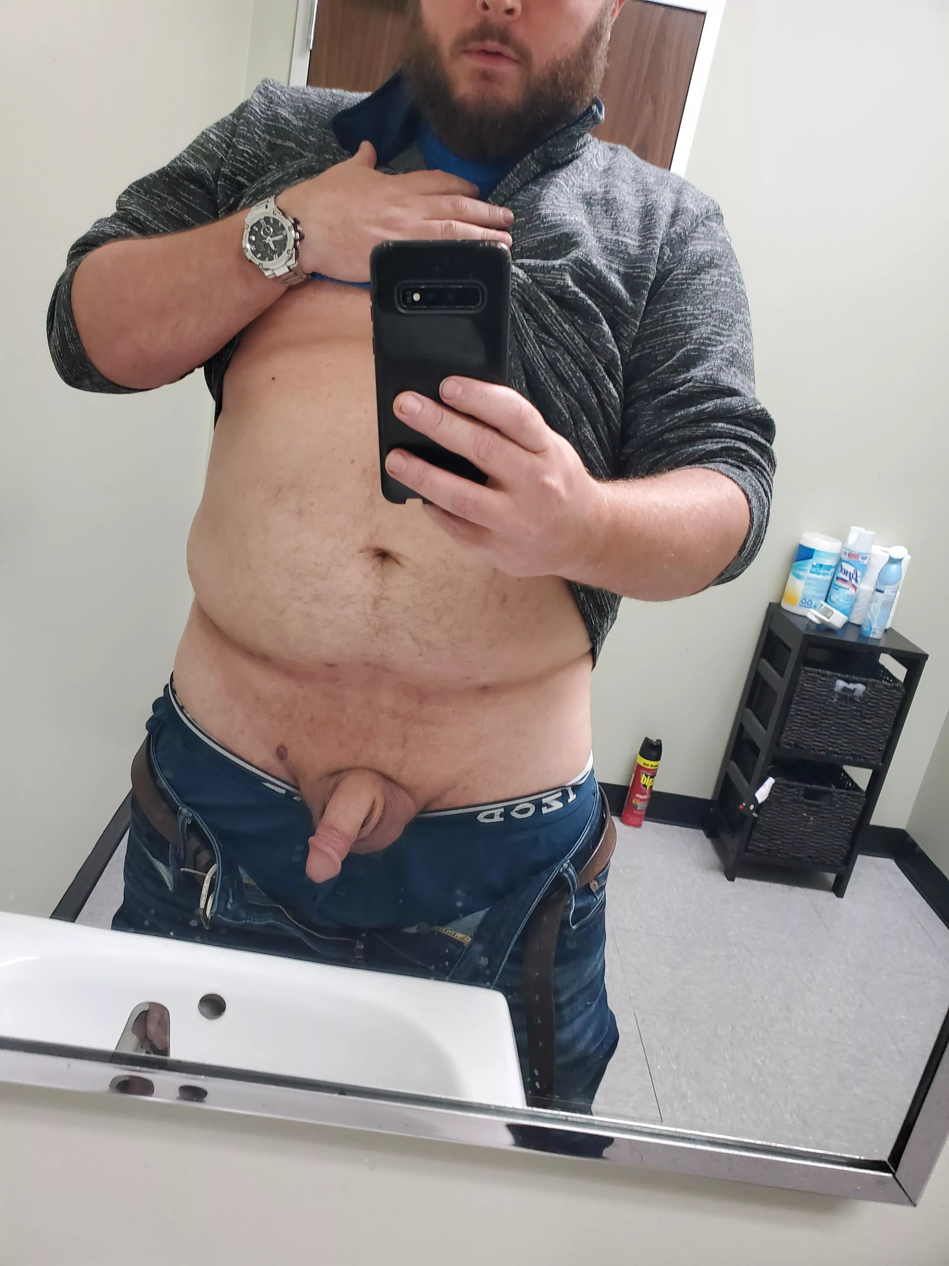 40 bored at work, get me hard