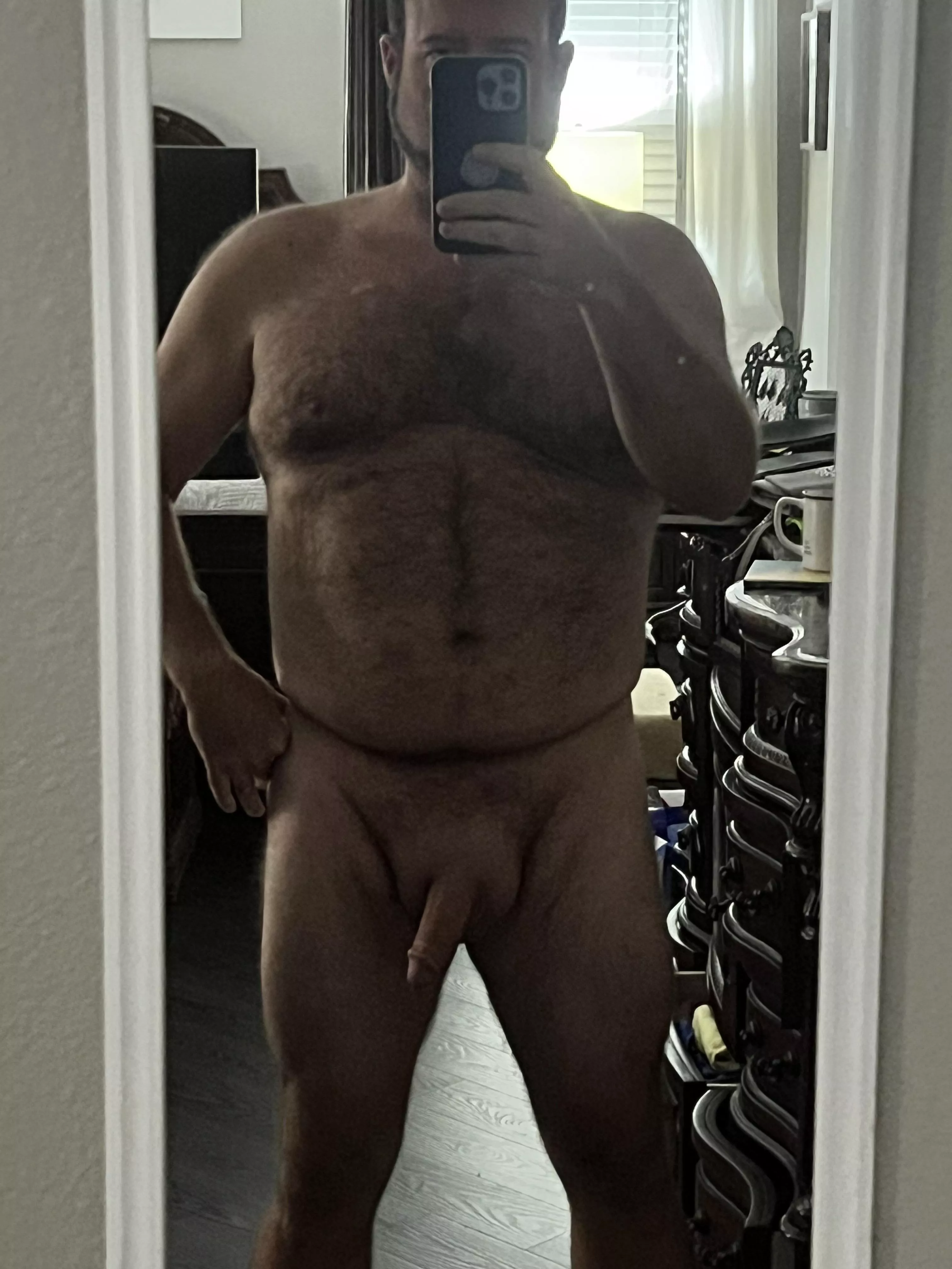 [47] Lonely housewives and dad bod lovers inquire within