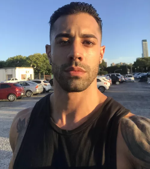 Do I seem very serious? 🤨