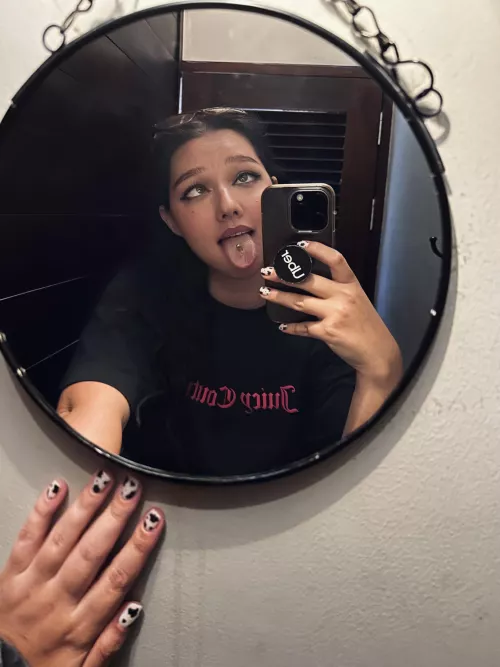 Fuck me in front of the mirror in the cafe bathroom