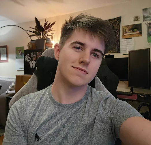 Hello there 👀 Hope you're having a good day :D