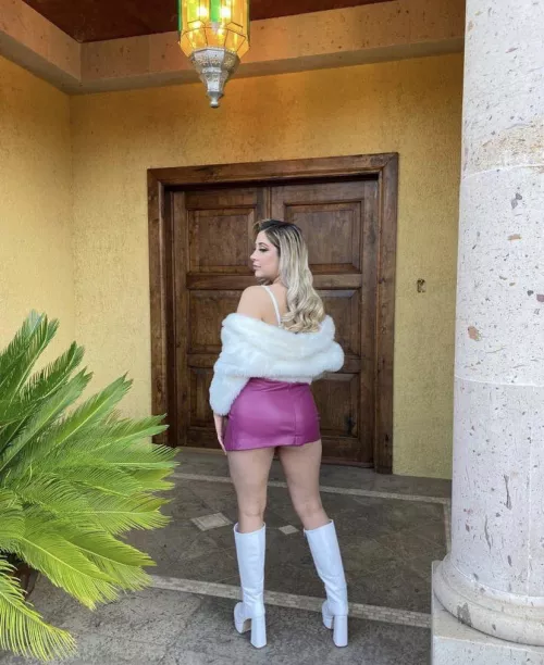 I wonder if these boots are too big for a small latina like me