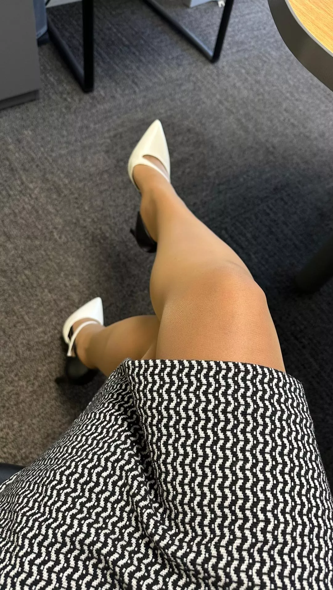 Office outfit with pantyhose 😁