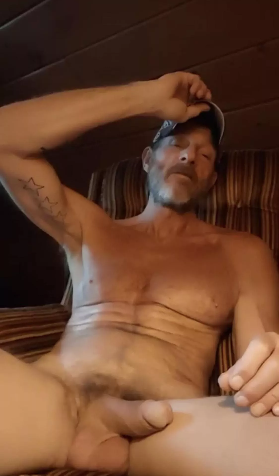 [54] Time for your feeding