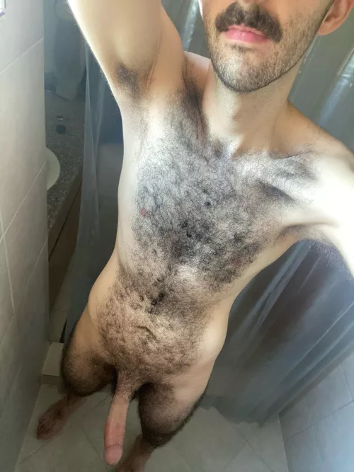 Anyone else get super hard from their own musk?