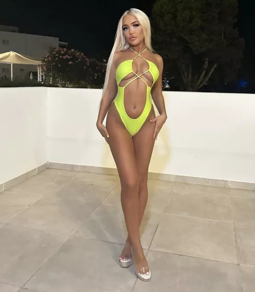 Belle in Ibiza