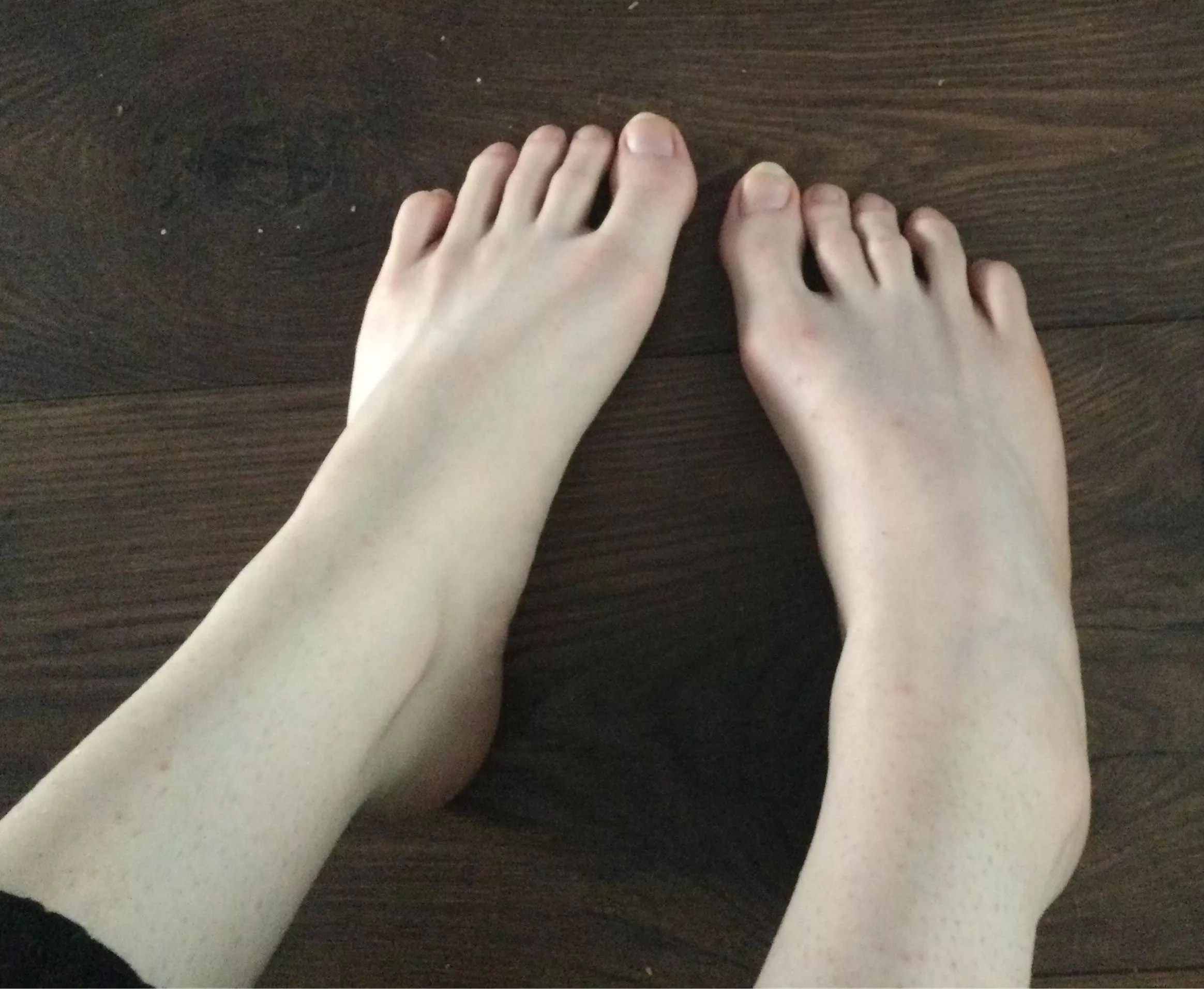 Do you find my feetsies cute? 🥺