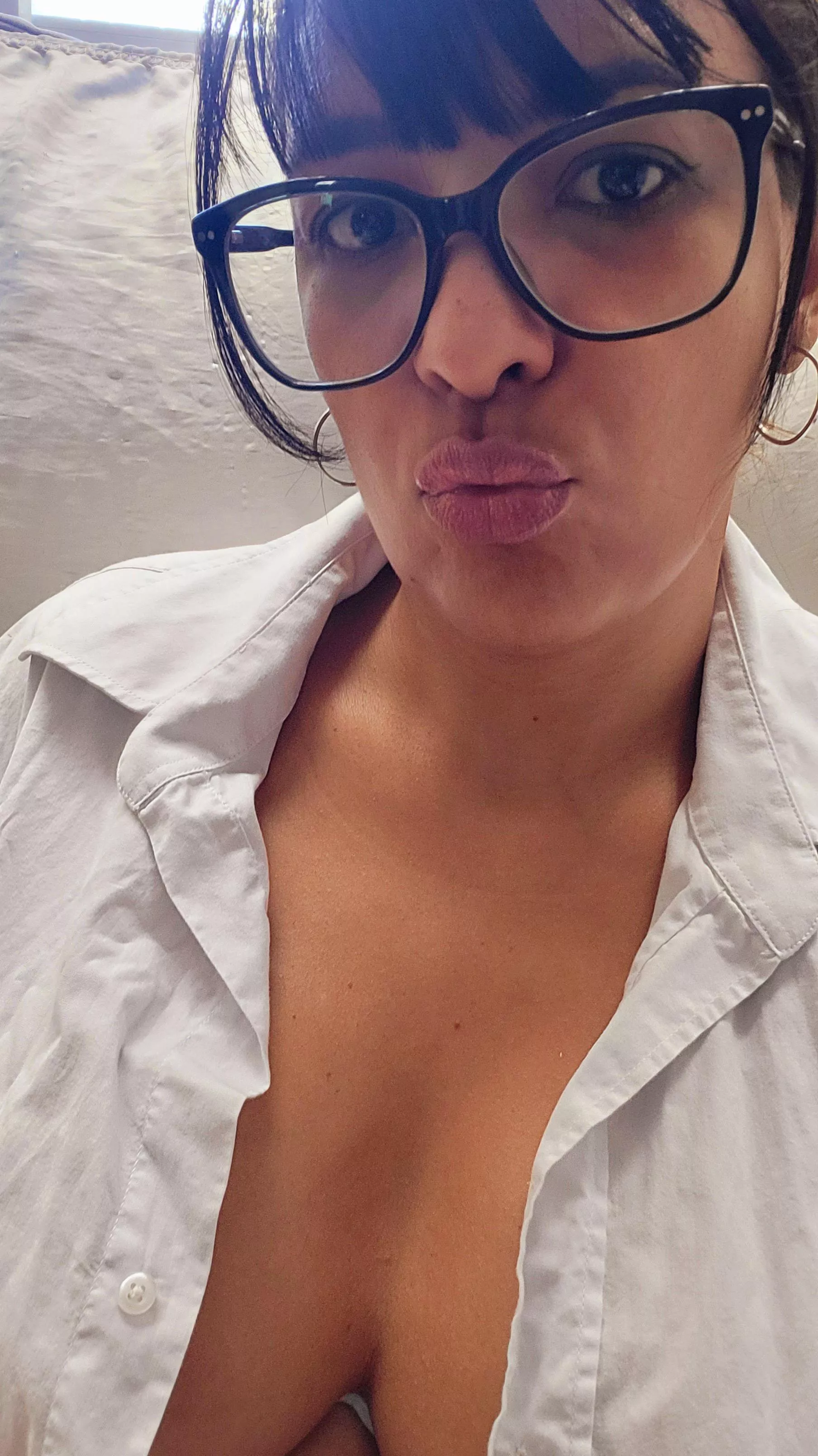 Do you like girl with glasses?