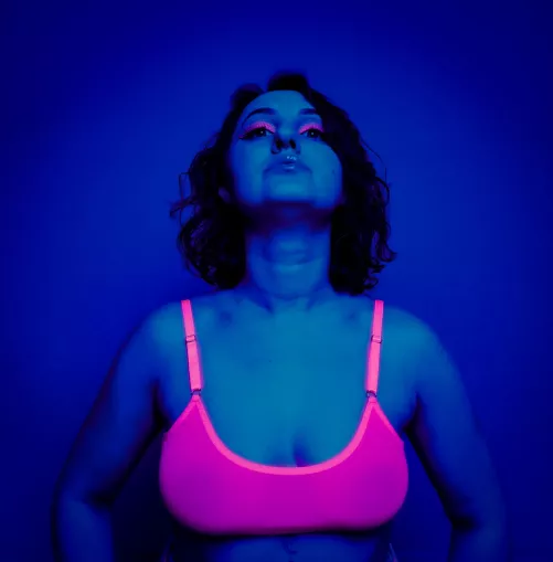 Do you like my short brunette hair in neon lightning?😉