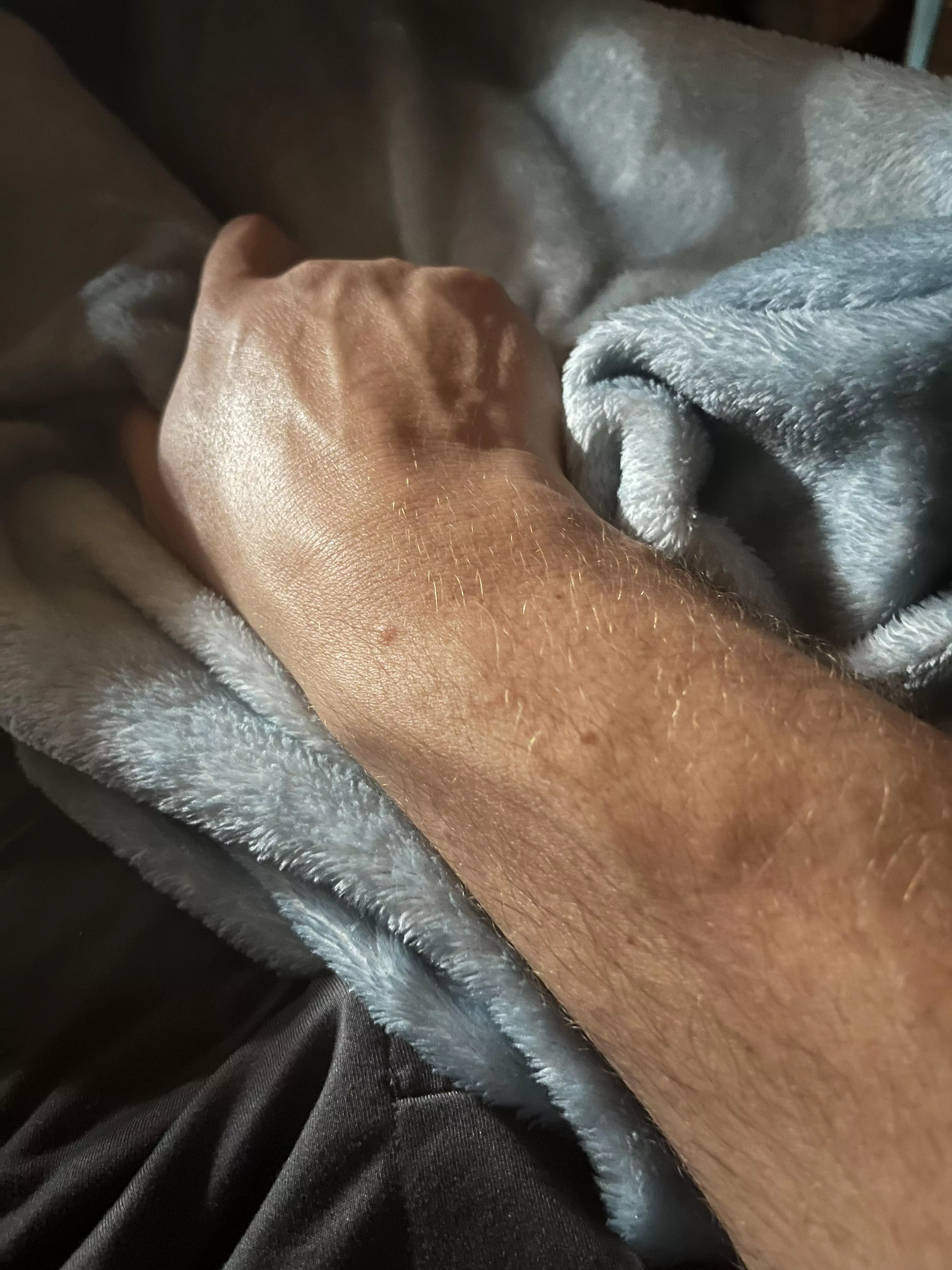 First time posting. Still oily after giving a very sensual massage.