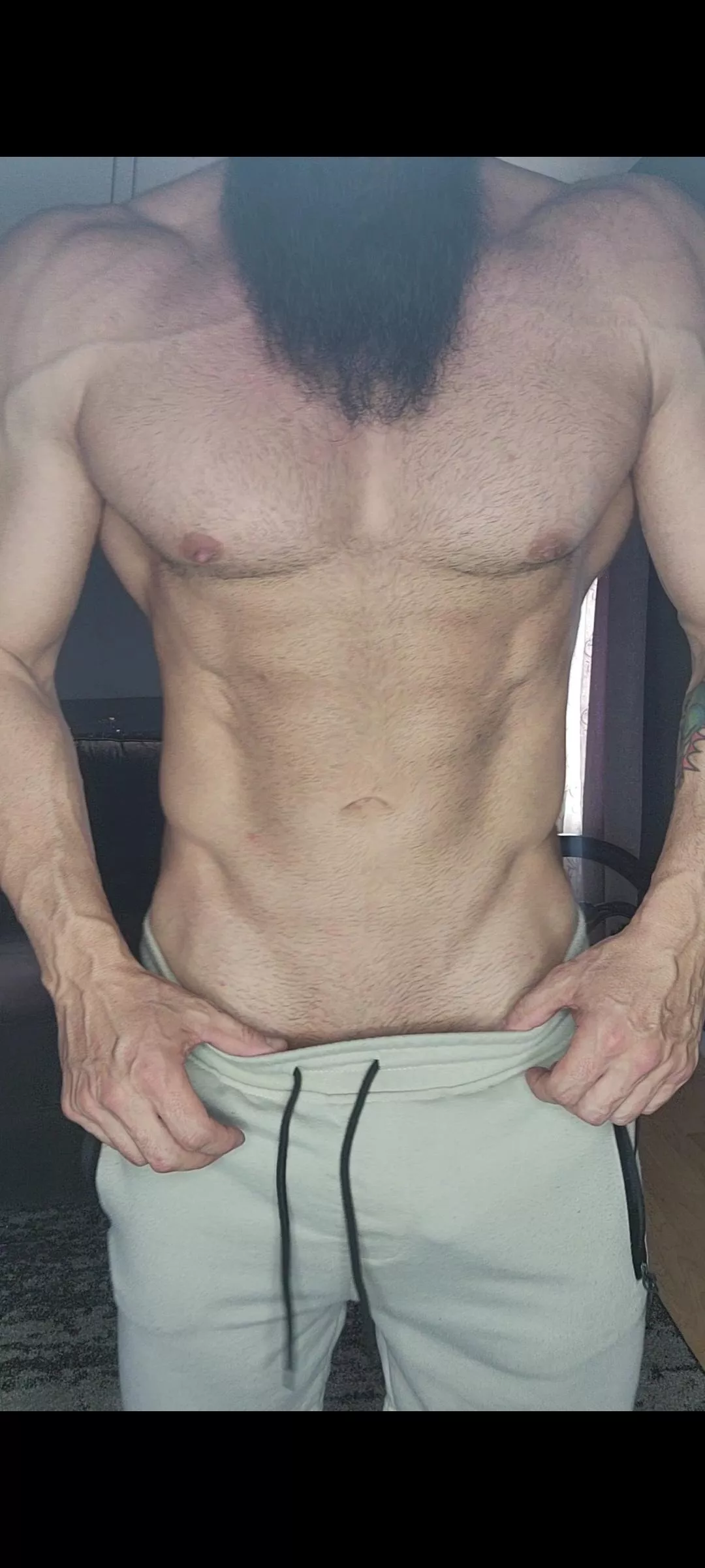 Hey say yes and I'll send you my nudes!