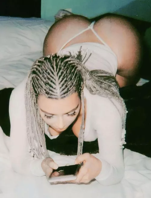 I Still Love This Pic of Kim. 🐐🥵