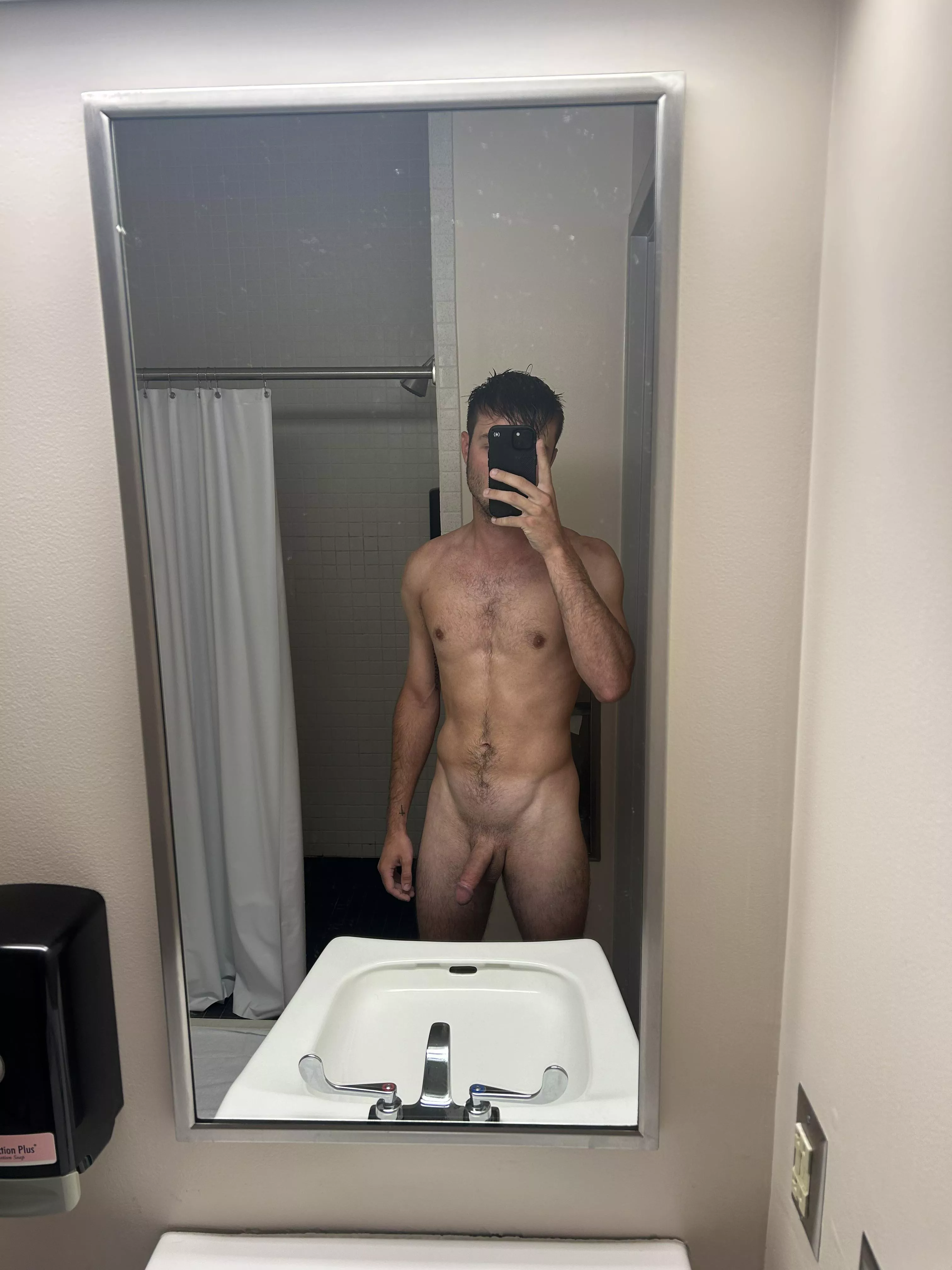 (M) 24 how do I look?