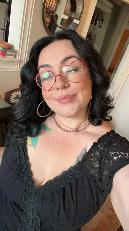 my birthday selfie from yesterday 🙈🖤