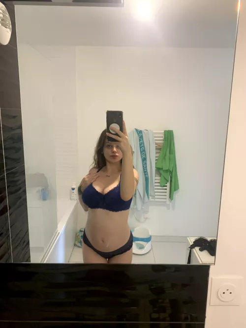 Please daddy come and rub my pussy with your dick