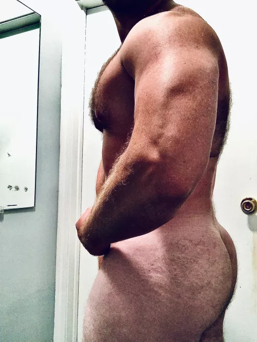 summer heat got me chllin naked