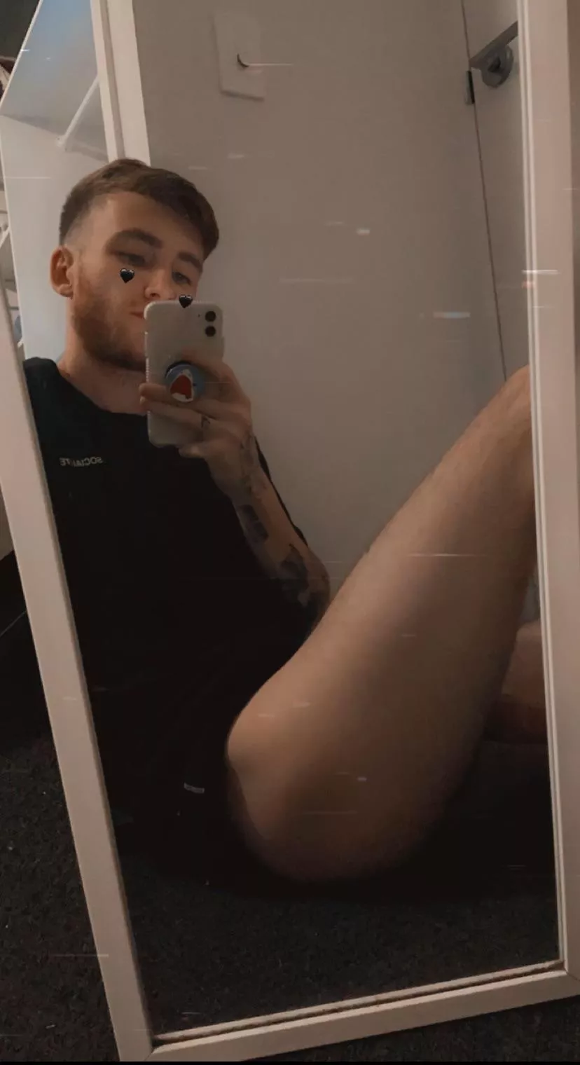 The type of photos I send my DL bros when I’m bored