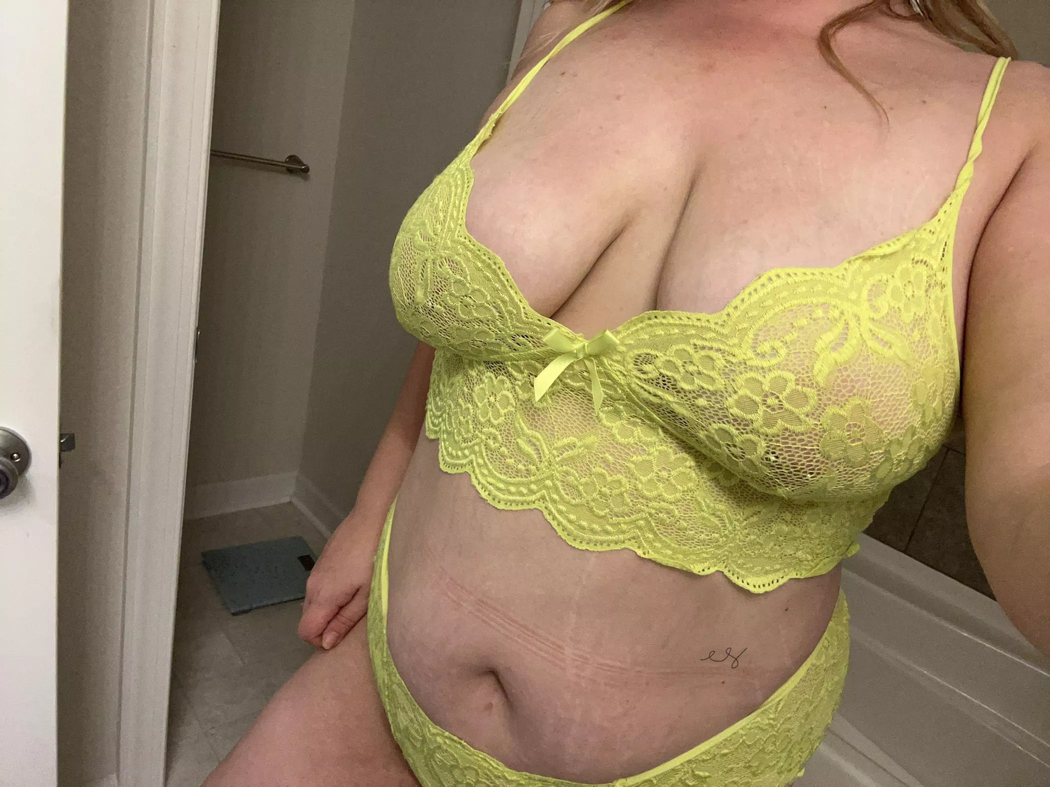 When hubby isn’t home, I’m extra freaky 😉🫣😋🤫