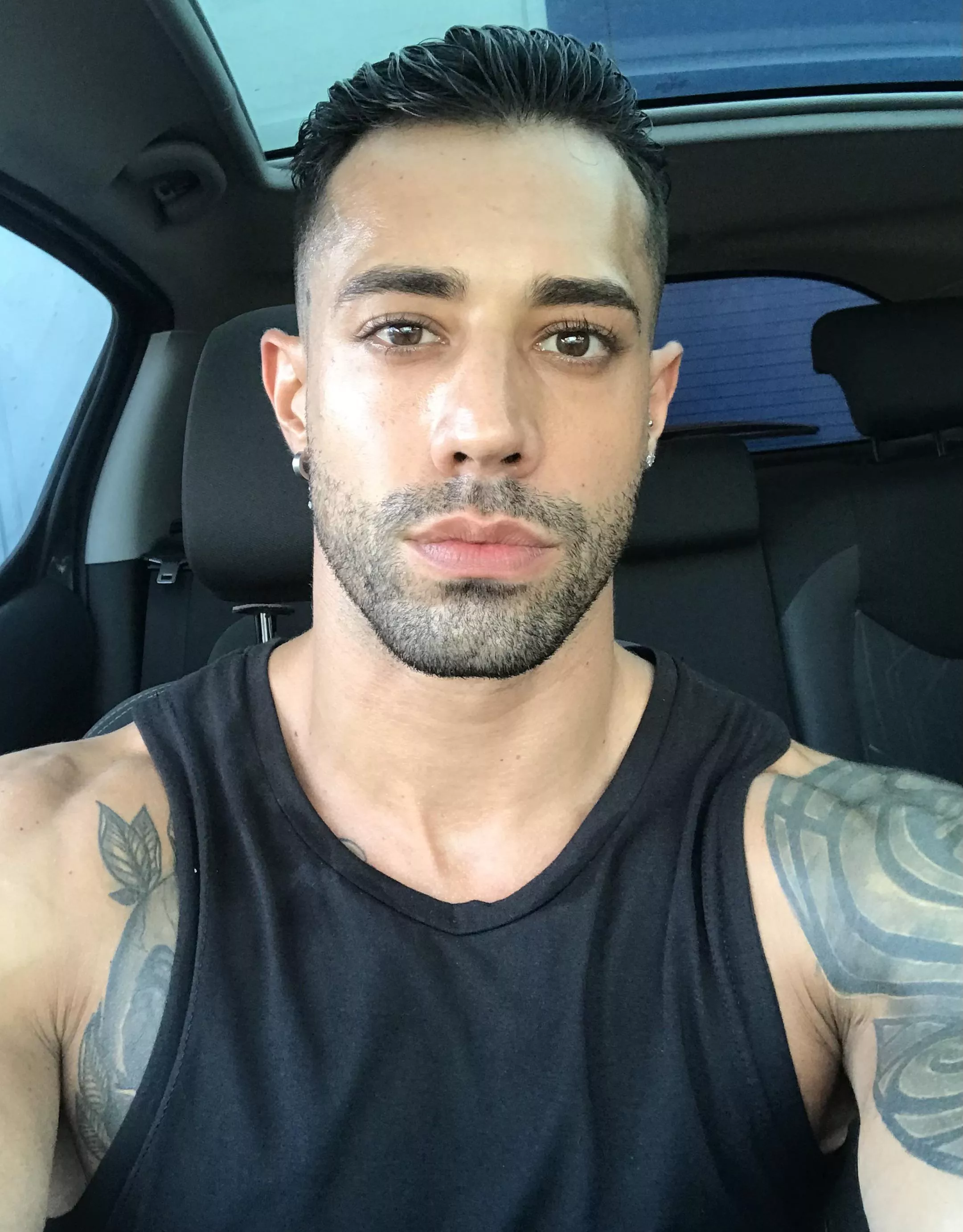 Who wants to ride with me? 😅