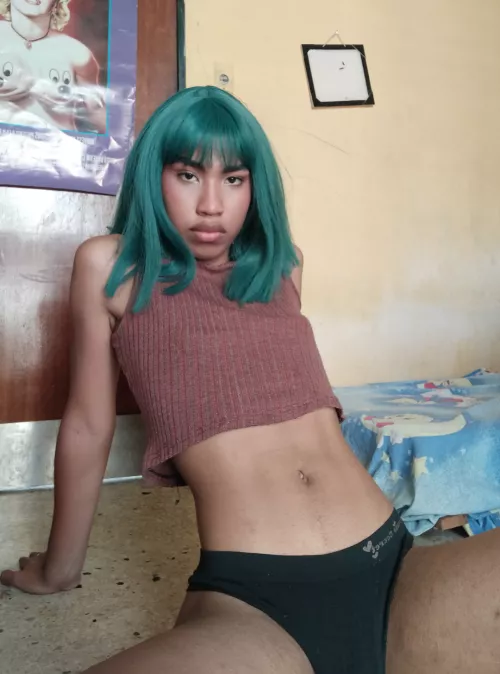 would u like to suck me in my sister's room? 💦