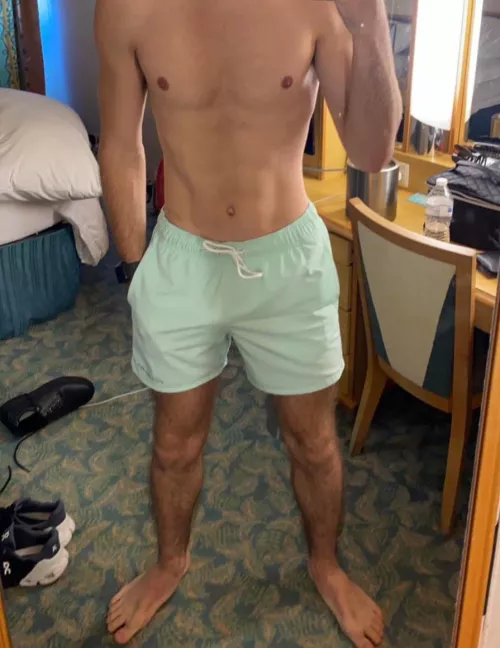 21 lf masc muscle bros. Bottoms+ older+ send a pic for a response @jj185726