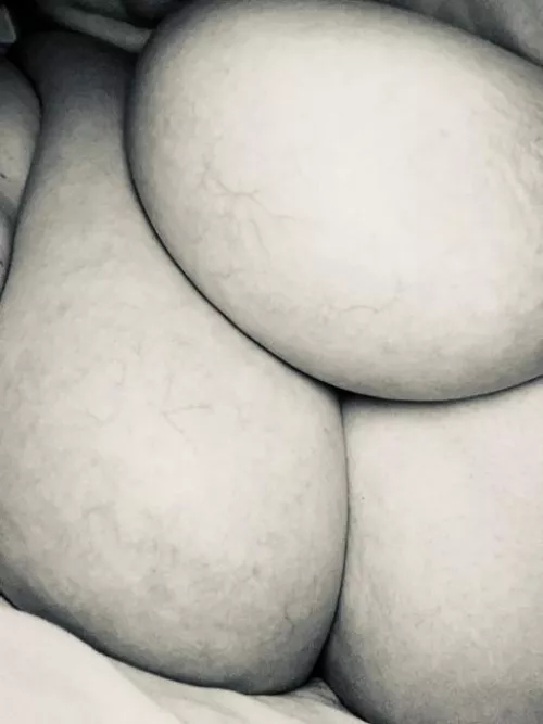 28F - can you guess my bra size?